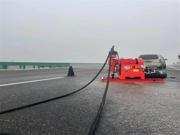 耒阳马路路基路面开裂下沉注浆加固灌浆